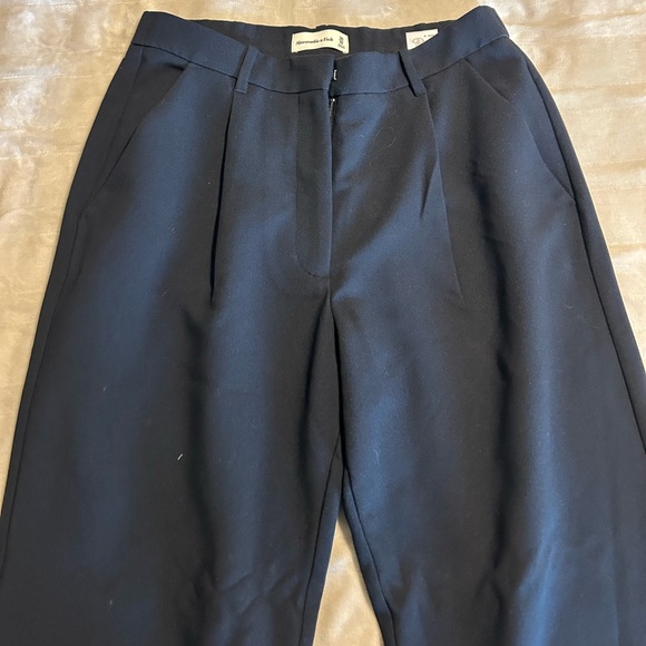 Abercrombie black pants - Picture 1 of 3